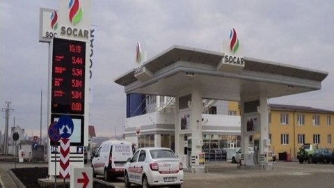 Benzinin qiyməti Azərbaycanda da enəcək?