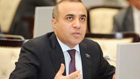 Azay Quliyev Rusiyada ordinaturanı bitirmiş həkimlərlə bağlı məsələ qaldırdı