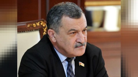 “Diplomatların ailə üzvləri də həmin ölkələrin dilini öyrənsin” - Aydın Mirzəzadə  