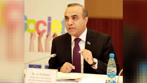 Azay Quliyevdən İctimai şuraların işinə TƏNQİD: “Hamımız biabırçı vəziyyətin şahidi olduq”