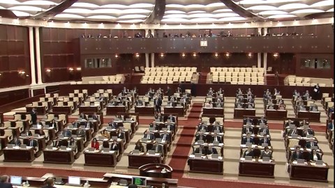 Milli Məclisdə Şuşa mübahisəsi - “Bəzi cavan deputatlar...”