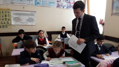 “2” alan şagirdlər sinifdə qalacaq - Təhsil Nazirliyi