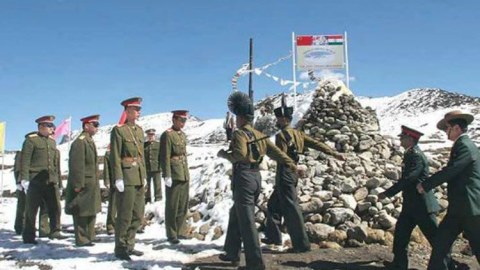 Hindistan və Çin hərbçiləri sərhəddə dalaşdılar