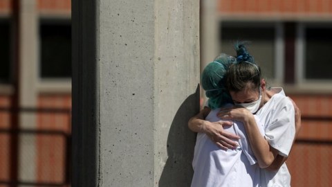 İspaniyada virusa yoluxan və ölənlərin sayı artdı