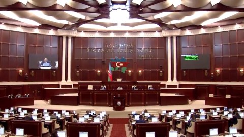 Milli Məclis 19 məsələni müzakirə üçün toplaşır