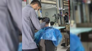 Türkiyədə bərbər koronavirusa yoluxdu, 125 nəfər karantinə alındı