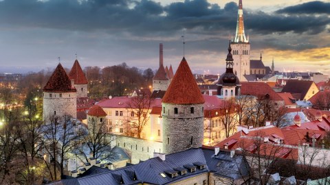 Estoniyada fövqəladə vəziyyət rejimi ləğv olunur