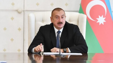 Prezident nazir müavinini işdən çıxardı - FOTO