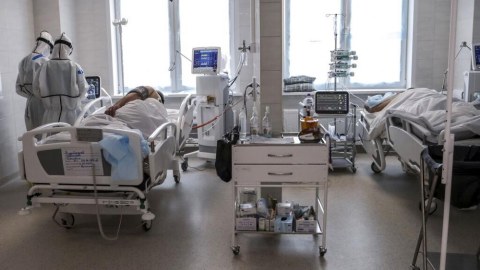 Rusiyada virusdan ölənlərin sayı artır