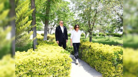 Prezident və birinci xanım Şamaxıda Pirsaat Baba ZİYARƏTGAHINDA - YENİLƏNİB