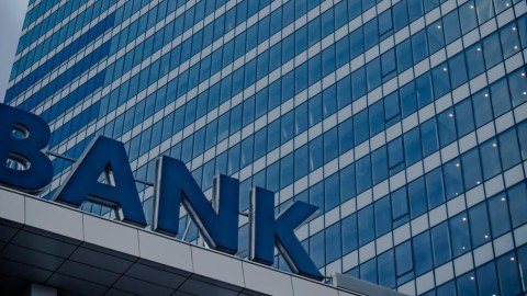 Fond bağlanan bankların kreditorlarına yenidən müraciət etdi