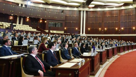 Deputatlar 11 məsələ barədə QƏRAR verəcəklər