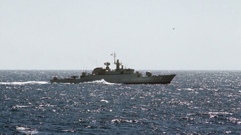 İran gəmisi batdı, 5 nəfər itkin düşdü