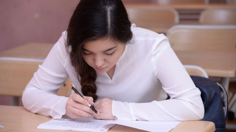 Bu gün 17021 abituriyent üçün buraxılış imtahanı KEÇİRİLİR