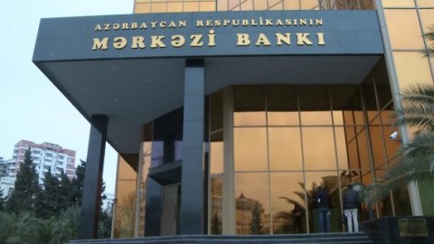 Mərkəzi Bank uçot dərəcəsini aşağı saldı