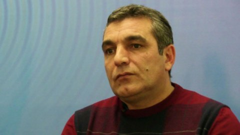 “Hökumət qəsdən karantin rejimi tətbiq edib, ziyanı gözə almaz” - İqtisadçı