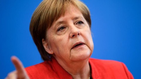 Merkel Avropaya xəbərdarlıq etdi: ABŞ liderlikdən imtina edir
