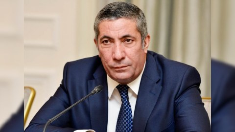 Siyavuş Novruzov köhnə YAP-çıları “vurdu”: “Prezidentə dedi ki, Ramiz Mehdiyev mətbuatda məndən yazdırır”