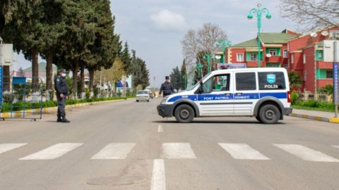 Bakı küçələrində polis postları yenidən qurulub - AÇIQLAMA