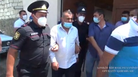 Yas mərasimi yarımçıq dayandırıldı: Molla saxlanıldı  - Video