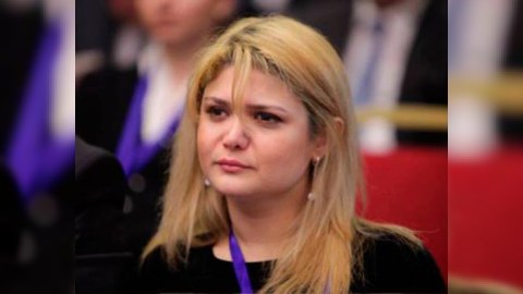 16 ilin dağıdılmış Komitəsini iki ilə yenidən quran beyinlər, bayramınız mübarək 