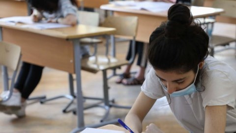 Bu gün ali məktəblərə ilk qəbul imtahanları keçirilir