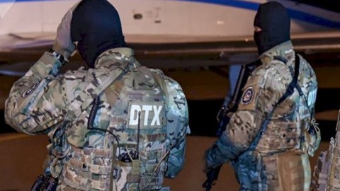 DTX sabiq müdafiə nazirini SAXLADI