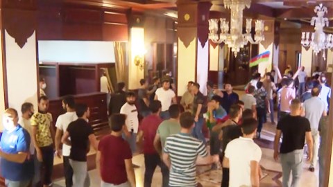 Bu gecə Bakıda baş verənlər - Video