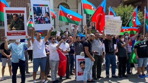 ABŞ azərbaycanlıları Ermənistan səfirliyi qarşısında ETİRAZ EDİRLƏR