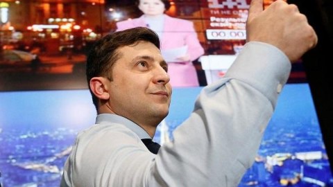 Zelenski “Xruşşov bağı”nda qalacaq