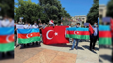 Soydaşlarımız BMT-nin İsveçrədəki qərargahı önündə etiraz ediblər - FOTO