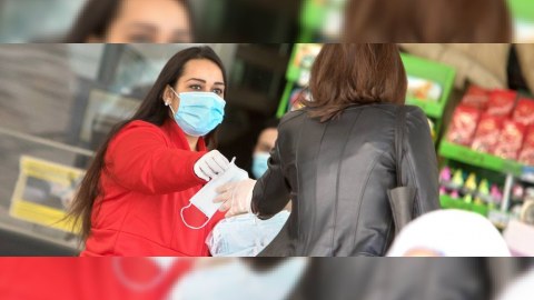 Avstriyada tibbi maskadan istifadə bərpa olunur