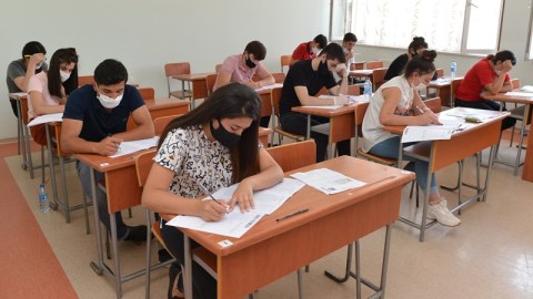 DİM 1 nəfəri bugünkü buraxılış (qəbul) imtahanlarına buraxmadı