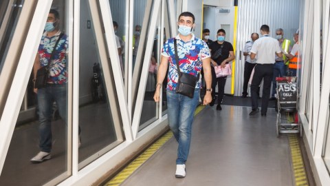 AZAL 155 Azərbaycan vətəndaşını Ukraynadan vətənə çatdırdı
