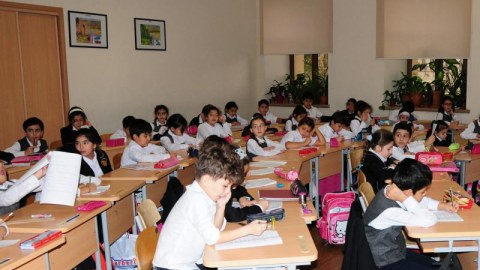 Məktəblər üçün yeni tədris cədvəlinin hazırlanması təklif edildi