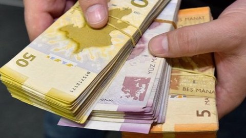 Azərbaycanın dövlət büdcəsində kəsir yarandı