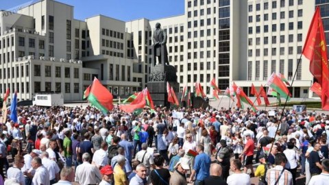 Minskdə Lukaşenkaya dəstək mitinqi başladı