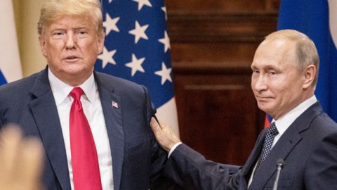 Tramp seçkilərdən əvvəl Putinlə görüşmək istəyir