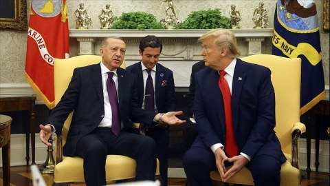 Tramp Ərdoğanı belə təriflədi