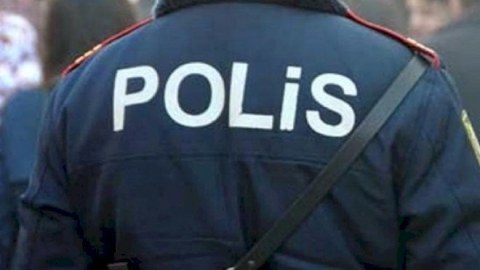 Azərbaycanda polis BIÇAQLANDI