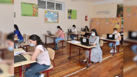 Bu gün daha 1691 nəfər müəllim olmaq üçün imtahan verəcək