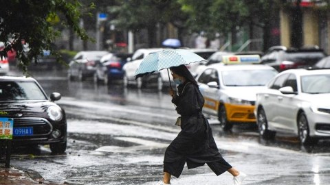 Yaponiyada yüz minlərlə sakin təxliyə olunur