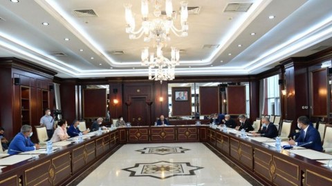 Deputatlar bu gün 9 məsələni müzakirə edir