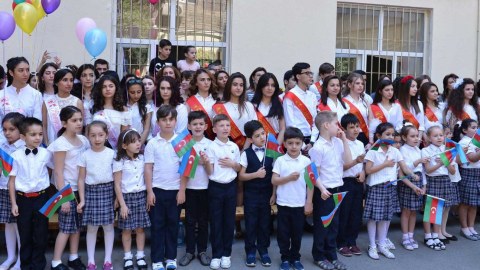 Məktəblərdə kütləvi tədbirlər qadağan olundu