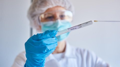 Bu müəllimlər koronavirus testindən keçəcəklər - RƏSMİ