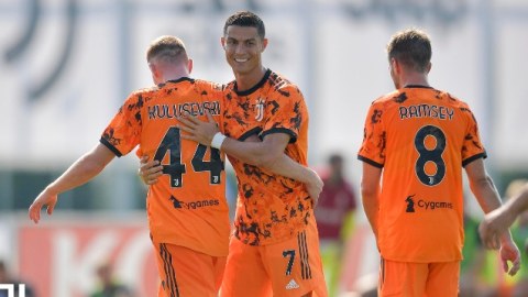 Ronaldo yeni mövsümdə ilk qolunu vurdu