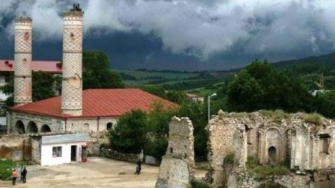 Deputatdan təklif: “İşğal olunmuş ərazilərimizlə bağlı xüsusi qanunun qəbul olunmalıdır”