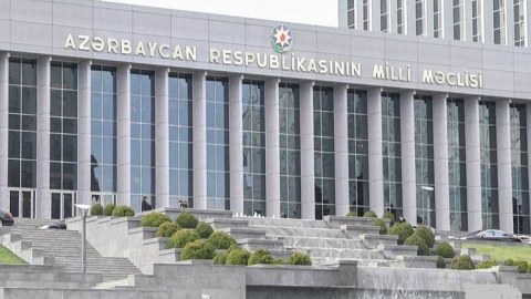 Milli Məclisin Elm və təhsil komitəsi iki məsələni müzakirəyə çıxarır 