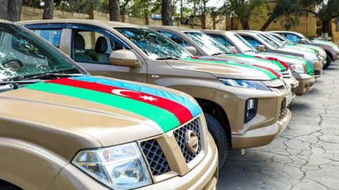 “Pikap”ları cəbhə bölgəsinə yola saldılar - FOTO