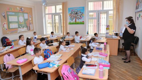 İbtidai sinif şagirdləri bu həftədən 3 gün dərsə gedəcəklər